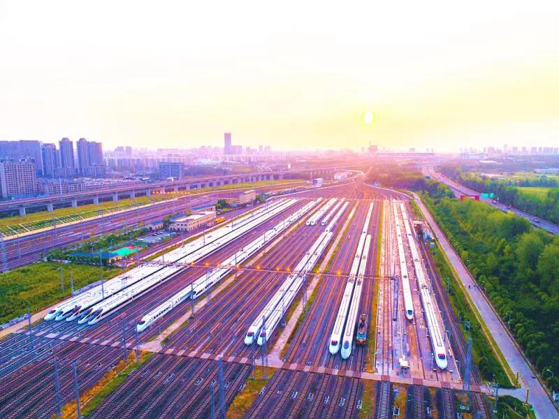 9个方向13条线路!合肥迈向“时钟型”高铁大枢纽(图1) 9个方向13条线路!合肥迈向“时钟型”高铁大枢纽(图1)
