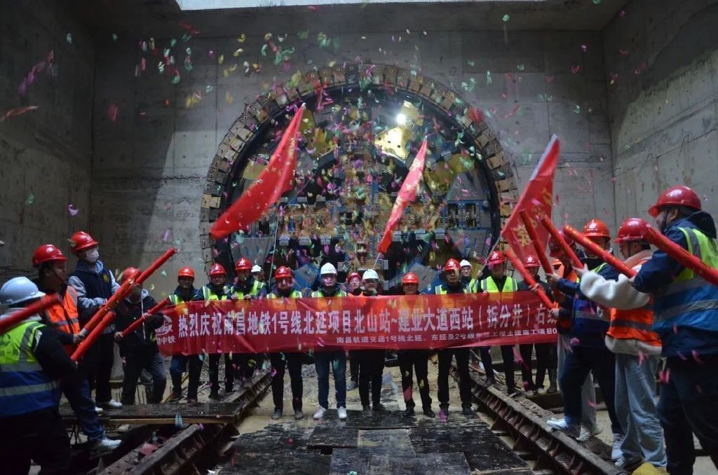 南昌地铁1号线北延段掀起施工热潮(图1) 南昌地铁1号线北延段掀起施工热潮(图1)