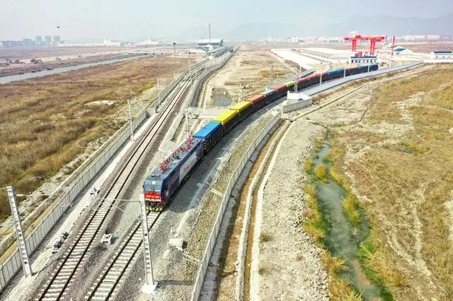 浙江轨道集团:全力冲刺“建新功” 助力打造“轨道上的浙江”(图1) 3-230Q60UQ4306.jpg