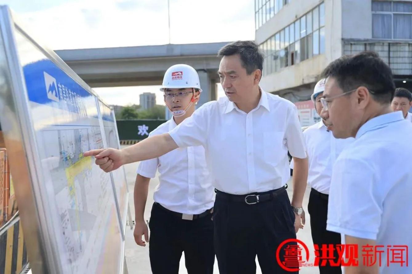 李红军专题调研轨道交通1、2 号线延长线建设(图3) 3-230Z5134434462.jpg