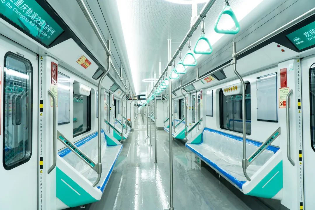 重庆轨道交通18号线开始不载客试运行(图1) 3-230Z61433205G.jpg