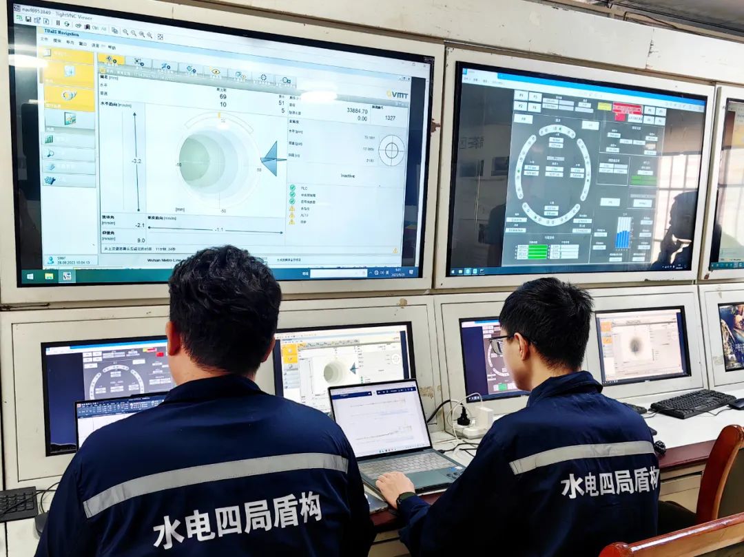 武汉轨道交通12号线两个区间取得突破性进展!(图1) 3-23100Q52205B3.jpg