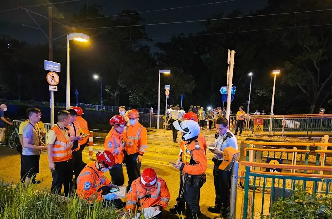 香港本月第二起列车相撞,至少24人受伤(图2) 3-231030102019548.jpg