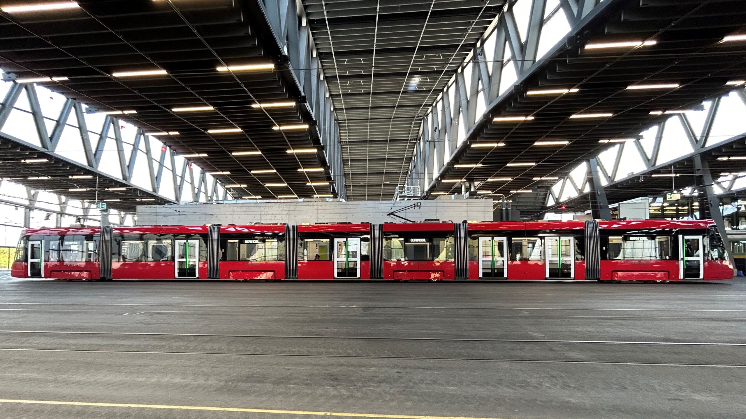 施泰德TRAMLINK 有轨电车在伯尔尼开始运营(图1) 3-231102163420126.jpg