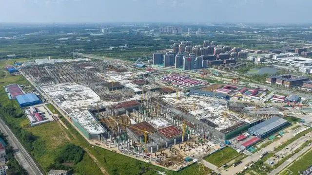 山东最大轨道交通车辆段主体结构封顶(图1) 3-23112F93115557.jpg