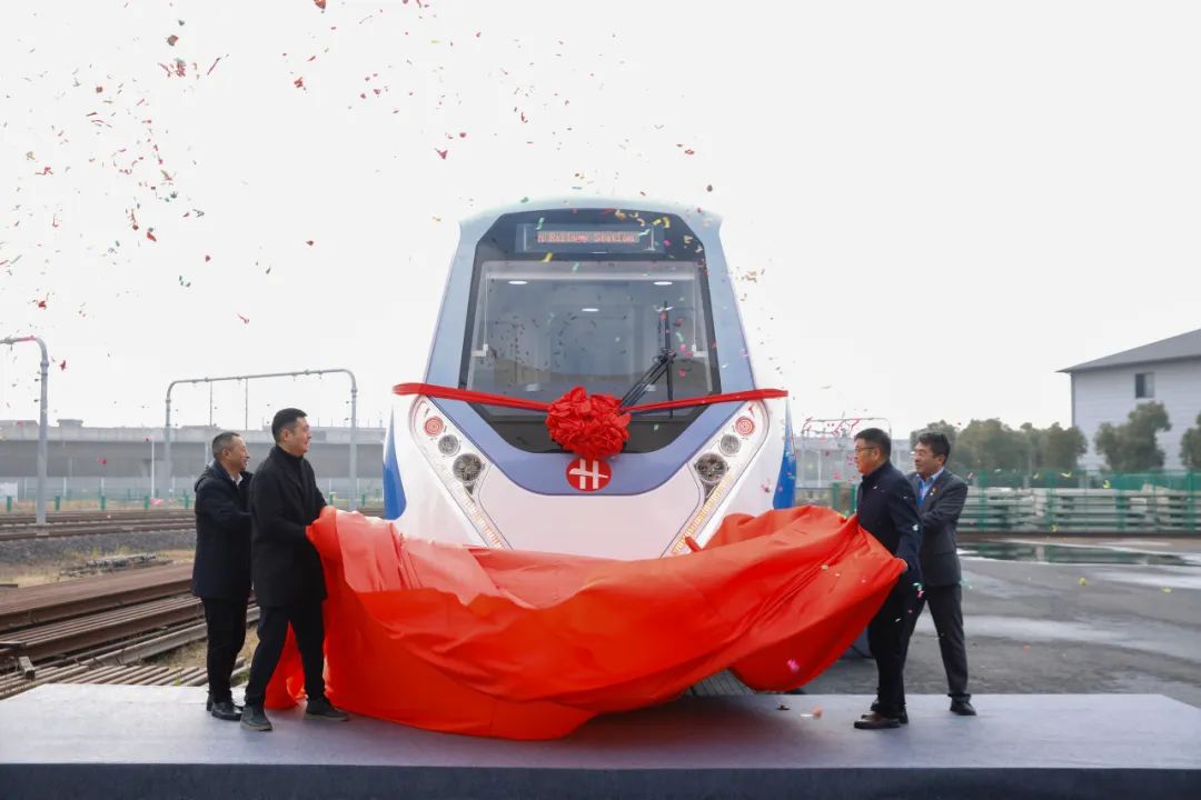 杭海城际铁路首列增购电客车交付(图1) 3-240105134FJ44.jpg