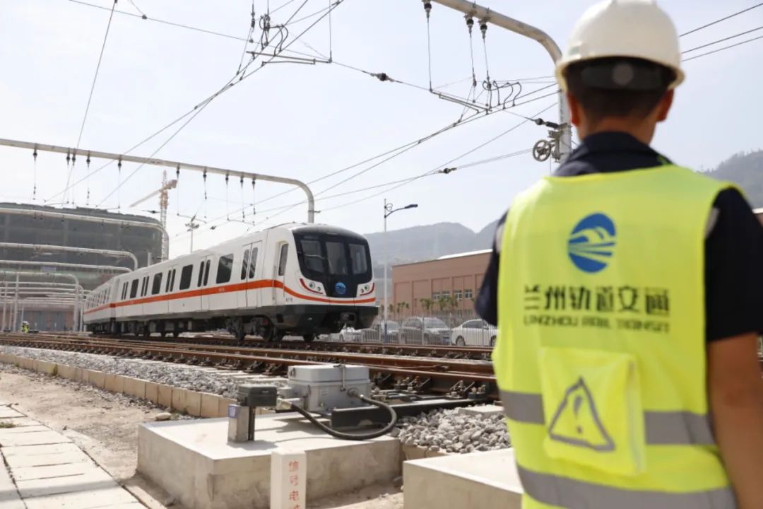 城市新“轨”迹 跑出加速度 兰州轨道交通1号线开通运营5年(图1) 3-2406240UH2241.jpg