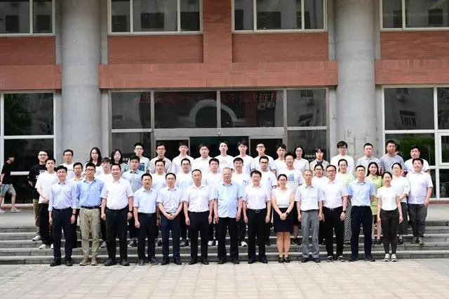 北京交通大学轨道车辆结构可靠性研究团队:三十余载接力护航国之重器(图1) 3-24062FU554454.png