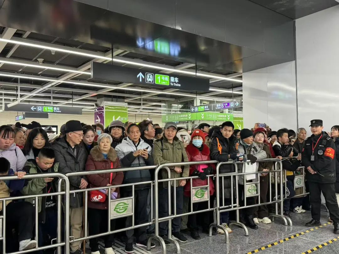 贵阳轨道交通S1线正式运营,国内首条电制动城轨新体验!(图4) 3-2412300U040303.jpg