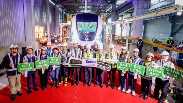 现代Rotem公司提前交付桃园捷运绿线无人驾驶列车(图1) 3-2501060SF3330.jpg
