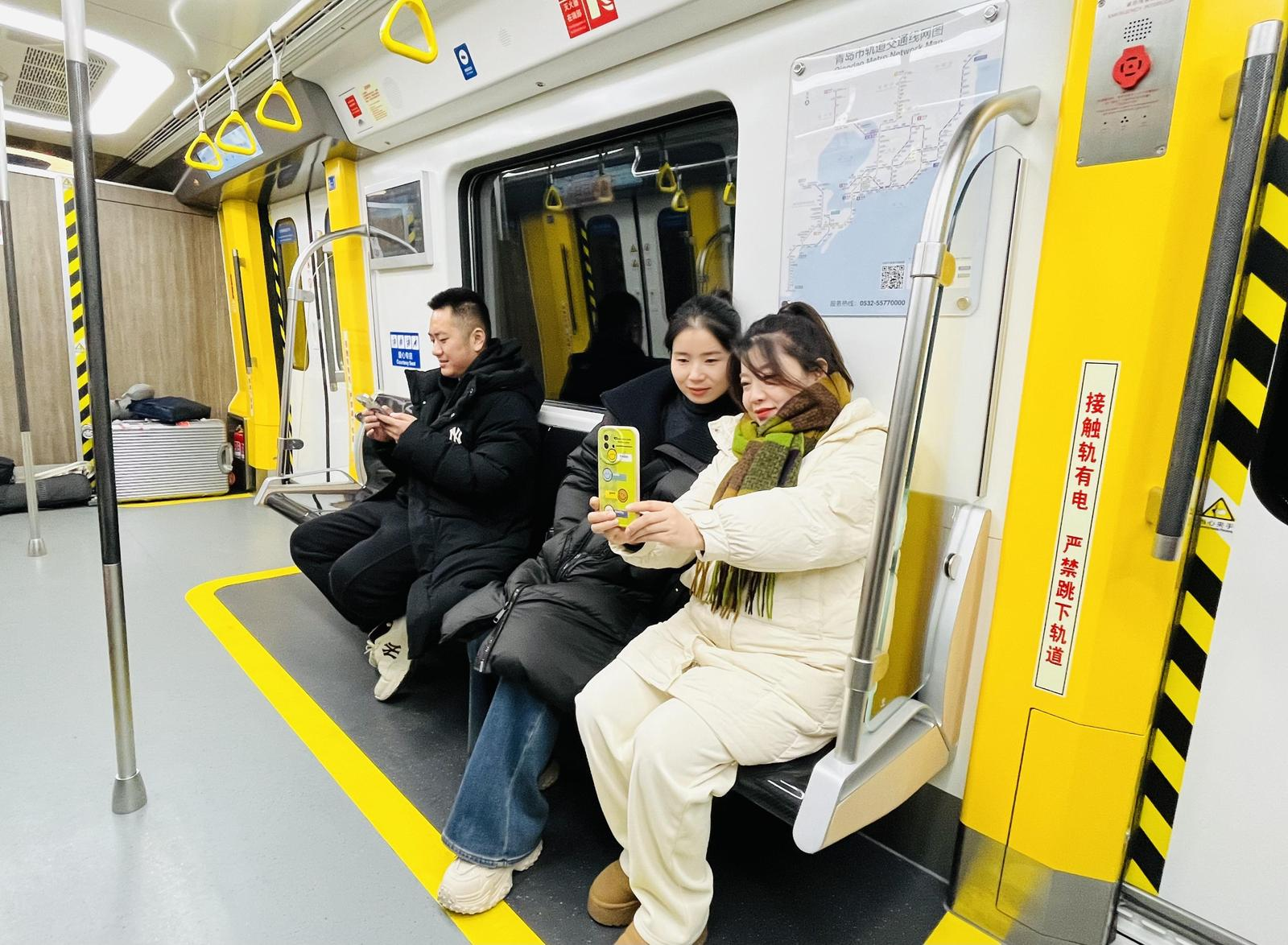 全球首列商业化运营碳纤维地铁列车在青岛地铁1号线开启载客运营(图4) 3-2501101P323928.png