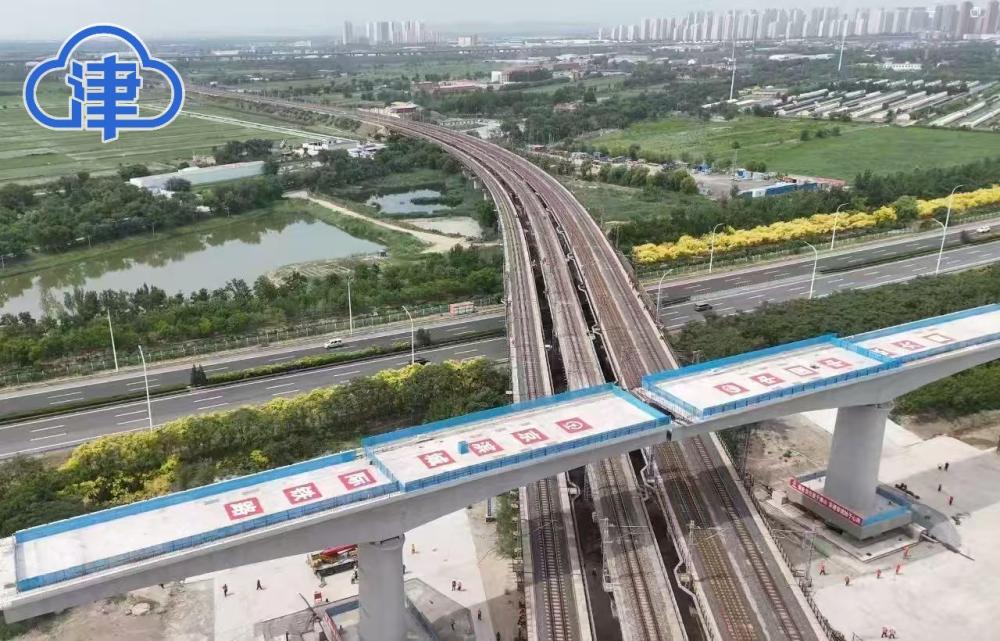 京滨城际铁路滨海特大桥完成 双墩同步转体施工(图1) 3-2506060Z30J96.jpg