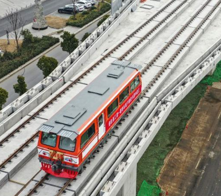 滁宁城际铁路一期工程二标段全线轨通(图1) 滁宁城际铁路一期工程二标段全线轨通(图1)