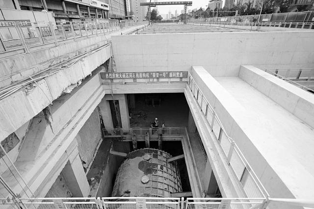 地铁1号线大南门站—桃园路站盾构区间右线贯通(图1) 地铁1号线大南门站—桃园路站盾构区间右线贯通(图1)