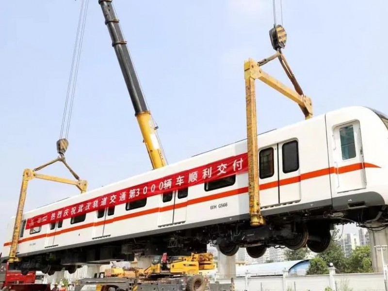 地铁迎来了第3000辆列车(图1) 地铁迎来了第3000辆列车(图1)