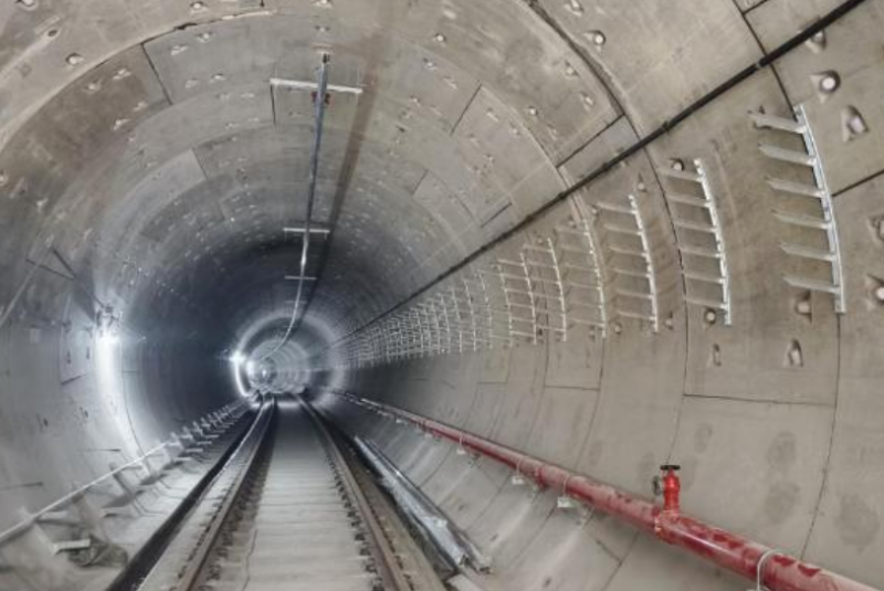 轨道交通3号线桃桐区间完成首根线缆敷设(图1) 轨道交通3号线桃桐区间完成首根线缆敷设(图1)