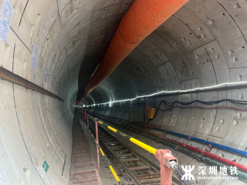 地铁13号线二期(北延)第三条隧道贯通(图1) 地铁13号线二期(北延)第三条隧道贯通(图1)