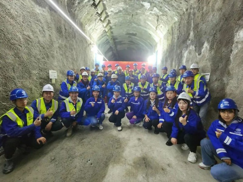 地铁22号线(平谷线)03标慈云寺桥站主体小导洞顺利贯通(图1) 地铁22号线(平谷线)03标慈云寺桥站主体小导洞顺利贯通(图1)