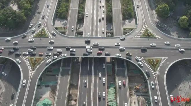 轨道交通18号线三期工程顺利穿越人南立交桥(图1) 轨道交通18号线三期工程顺利穿越人南立交桥(图1)