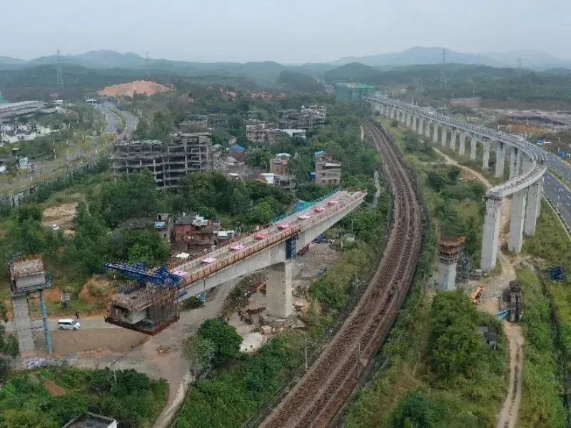 磁浮旅游专线全线贯通(图1) 磁浮旅游专线全线贯通(图1)
