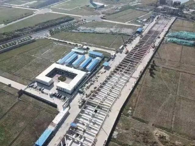 轨道交通B1线再传捷报!金临道站顺利实现顶板封顶!(图1) 轨道交通B1线再传捷报!金临道站顺利实现顶板封顶!(图1)