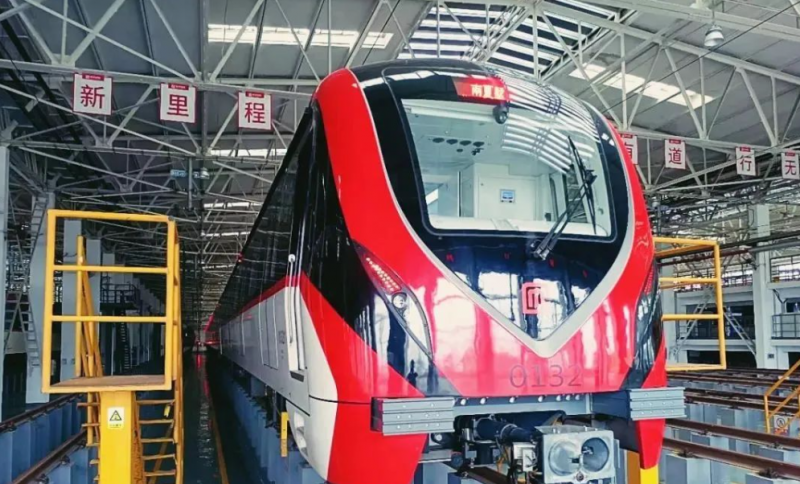 地铁自主研制的列车牵引及辅助控制系统正式“上线”!(图1) 地铁自主研制的列车牵引及辅助控制系统正式“上线”!(图1)