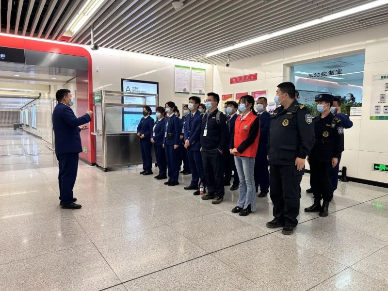 地铁顺利完成“石马”运营保障(图1) 地铁顺利完成“石马”运营保障(图1)