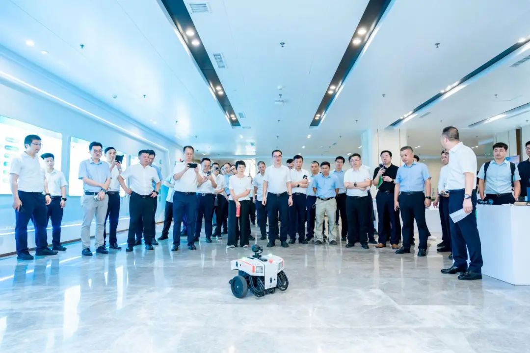 青岛地铁集团签署多项合作协议(图1) 微信图片_20250805051505.png