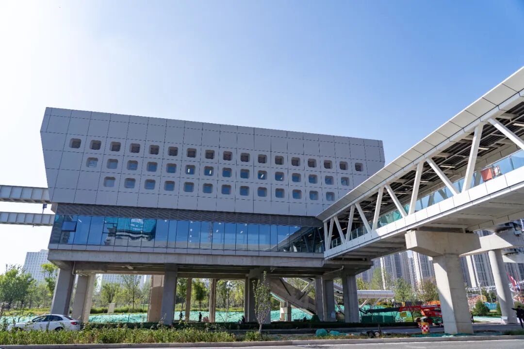 济南云巴换乘站探访:五大枢纽展现“无缝衔接”匠心(图1) 640 - 2025-10-28T172231.255.jpg