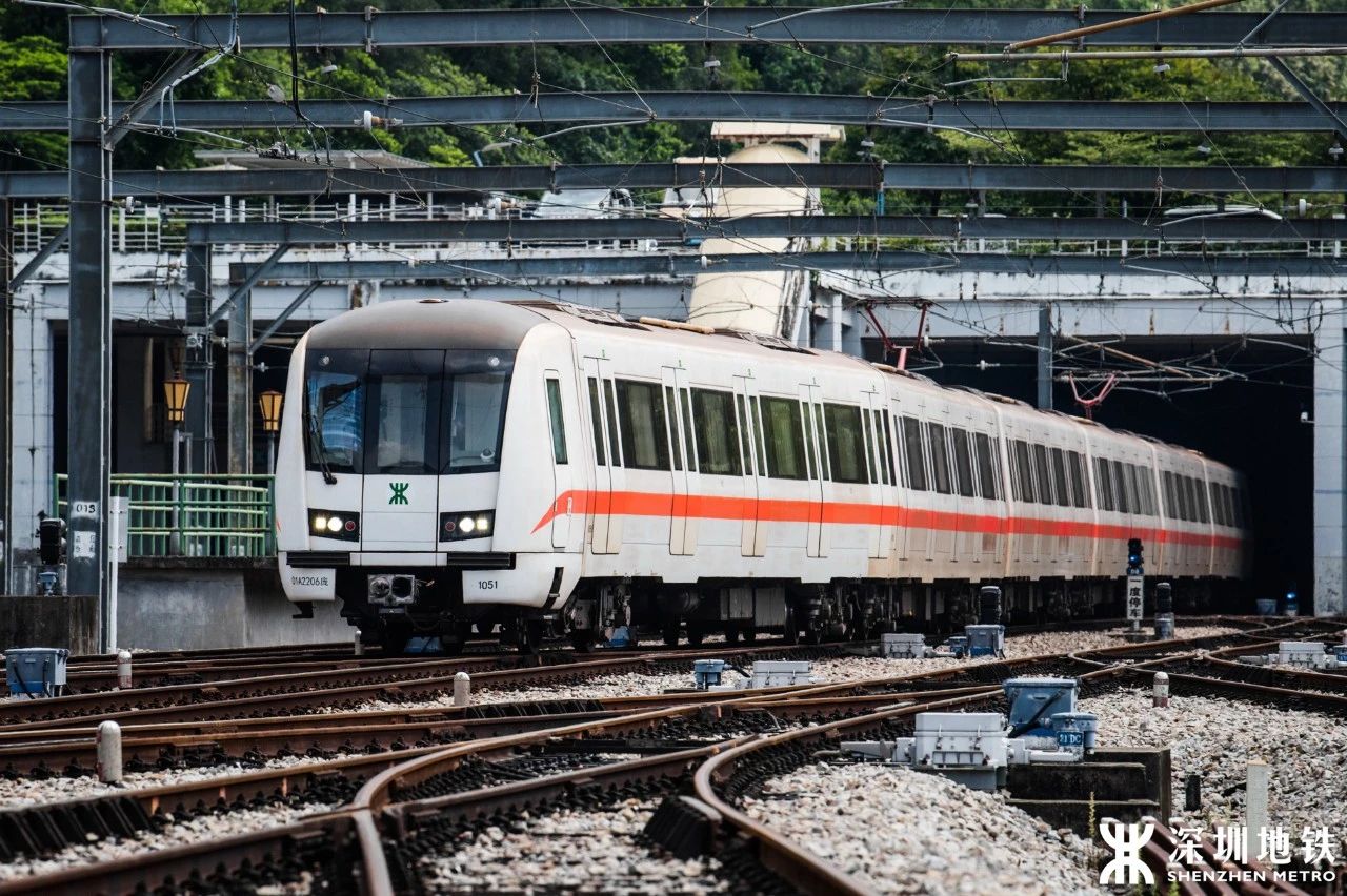 3-2412250U324R4.jpg