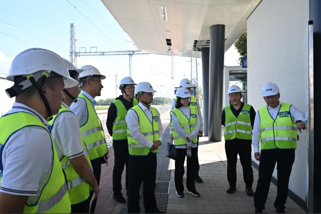 楼齐良赴匈牙利调研匈塞铁路项目并开展商务活动(图1) 640 (90).jpg