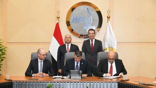 Egypt-CAF-signs-Cairo-metro-contracts-18-09-25-CAF-pic.jpg