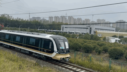 合肥首条全系统永磁地铁启动热滑(图2) 640 (2).gif