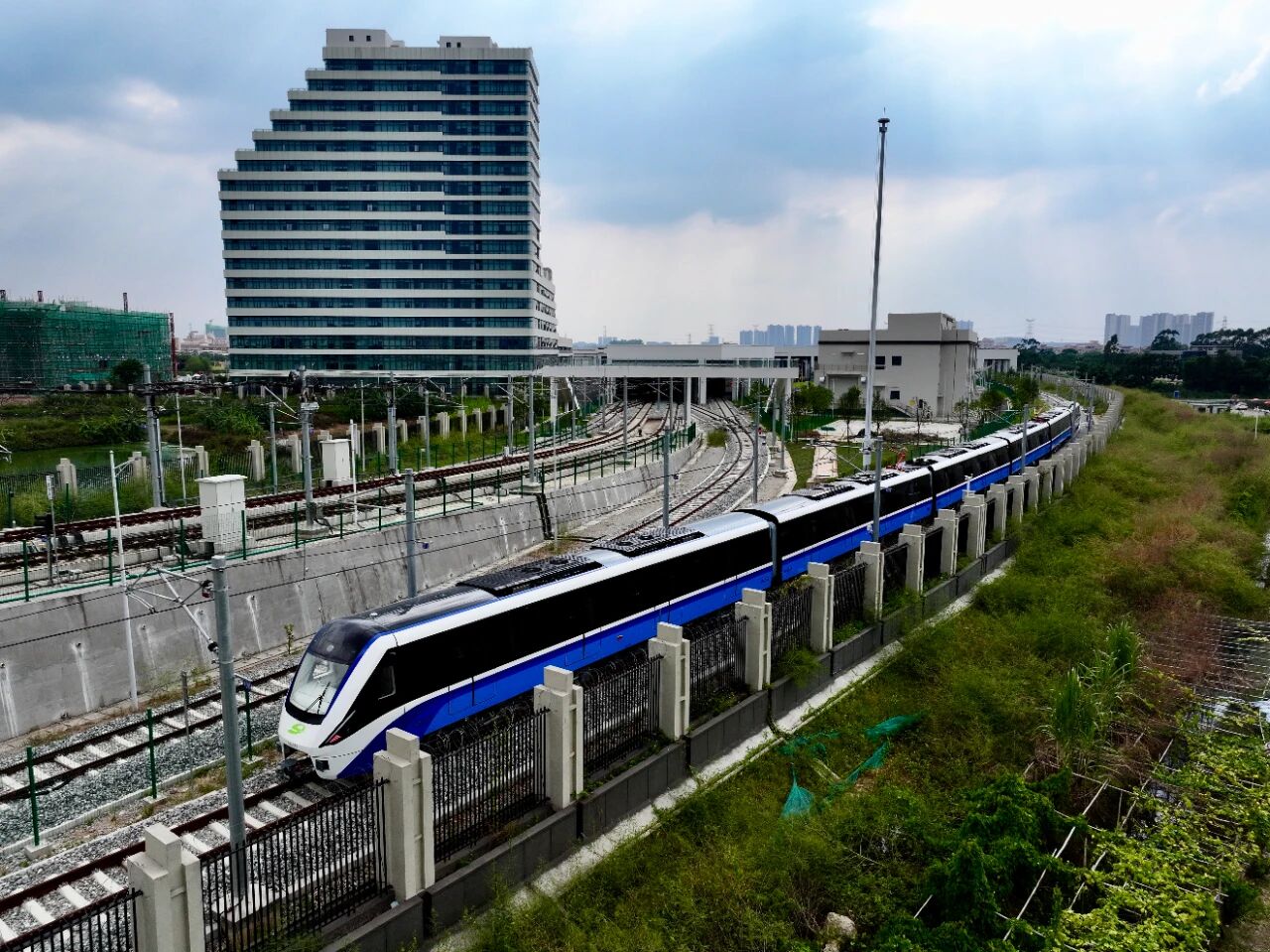 助力东莞迈入“地铁2.0时代”!中车浦镇造东莞地铁1号线今日开通(图5) 微信图片_2025-11-28_170204_241.jpg