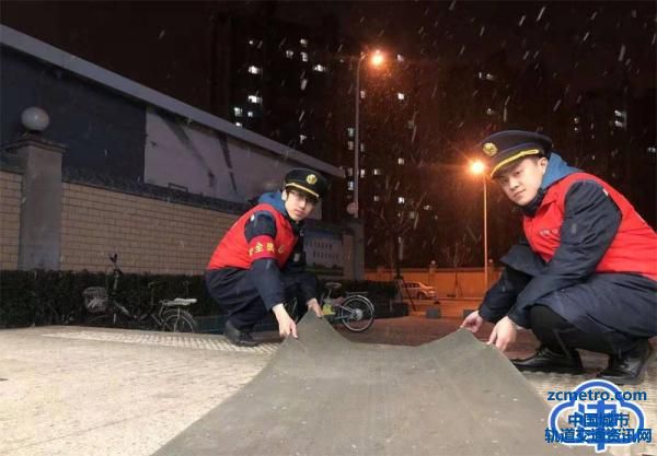 天津地铁积极应对雪情 保障市民平正常出行(图1)
