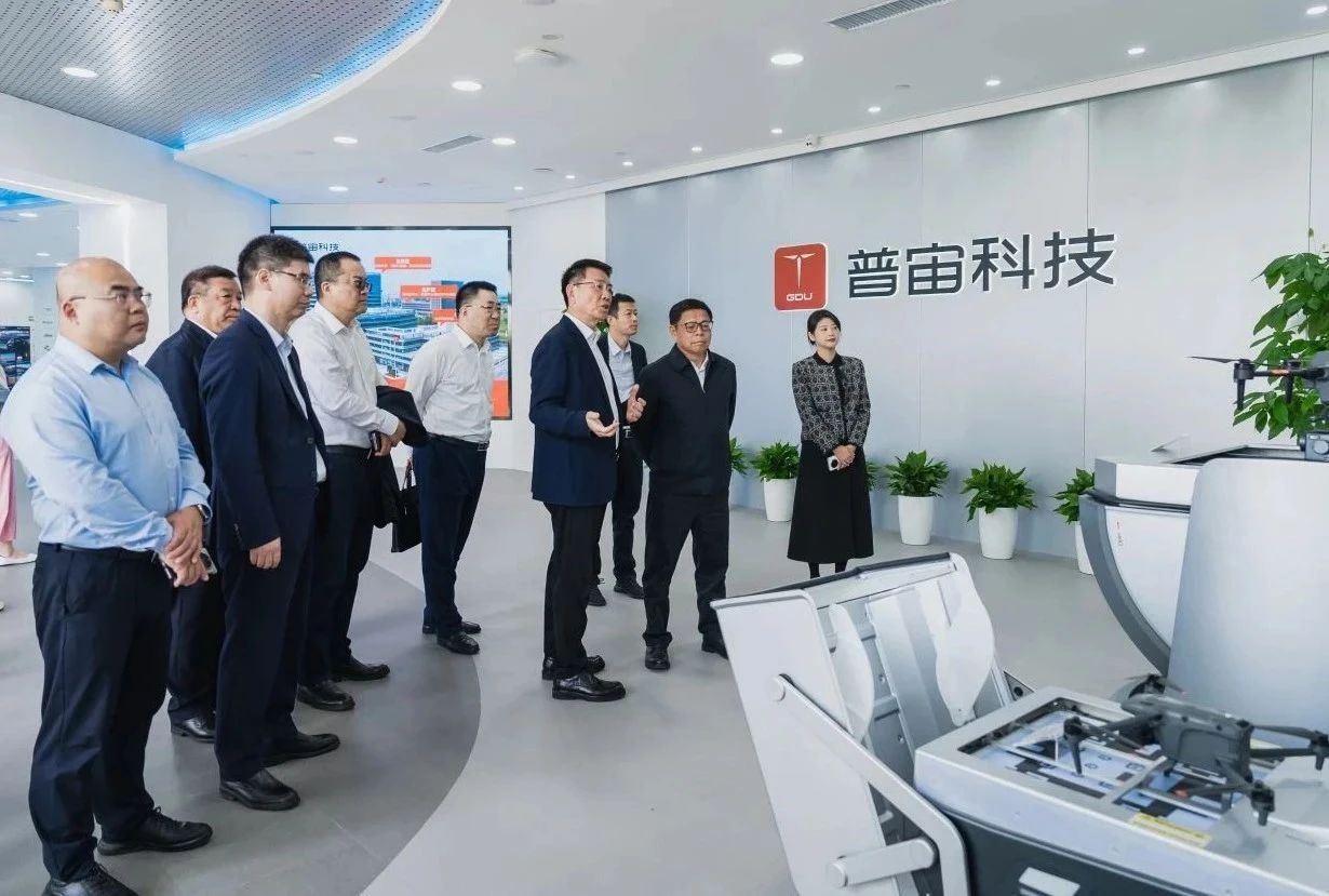 楼齐良调研考察普宙科技(图1)